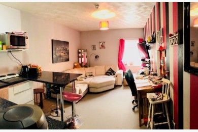 12 Bedroom Hotel For Sale - Photograph 3