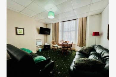 8 Bedroom Holiday Flats For Sale - Photograph 16