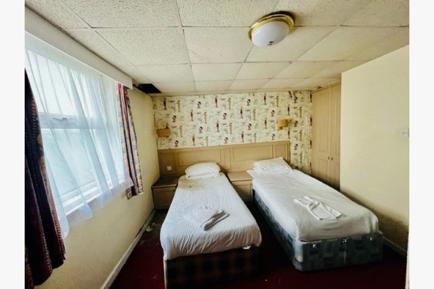 62 Bedroom Hotel For Sale - Photograph 15