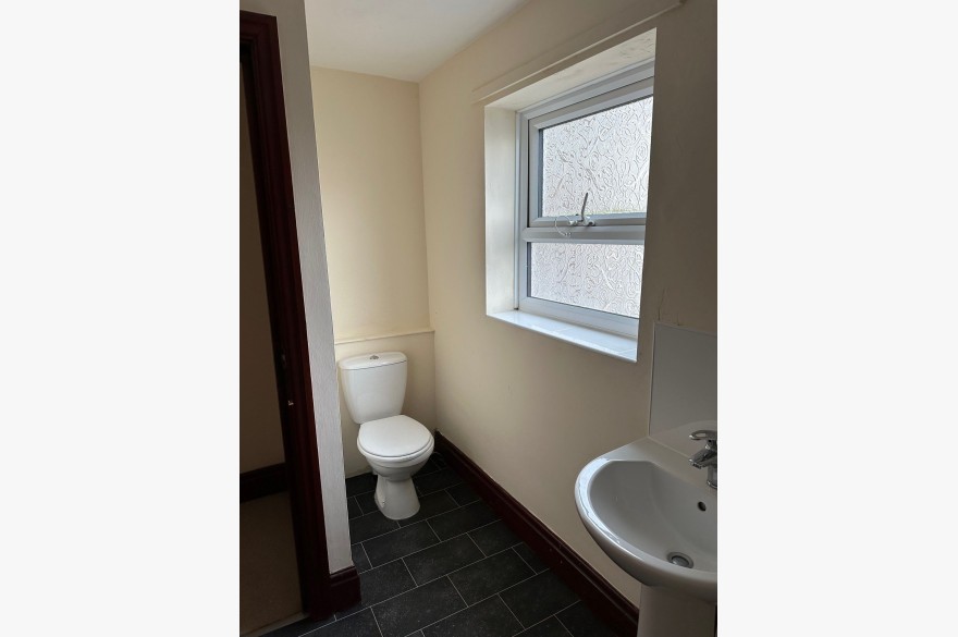 1 Bedroom Flat Flat/apartment To Rent - Bathroom