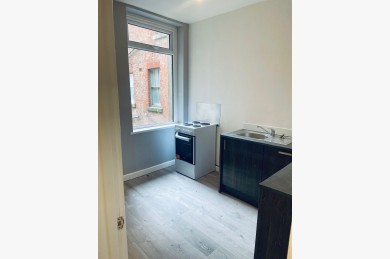 2 Bedroom Ground Floor Maisonette Flat/apartment To Rent - Kitchen