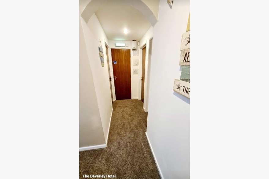 10 Bedroom Hotel For Sale - Photograph 6