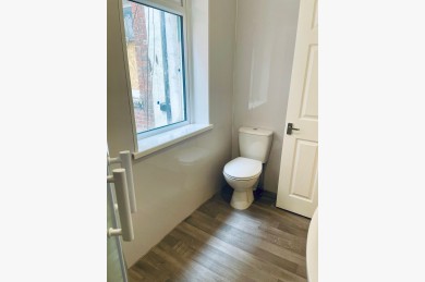 2 Bedroom Ground Floor Maisonette Flat/apartment To Rent - Bathroom