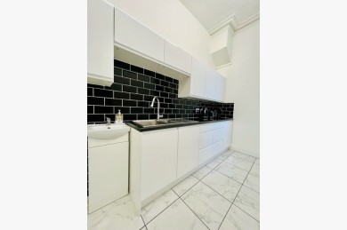 13 Bedroom Hotel For Sale - Photograph 5